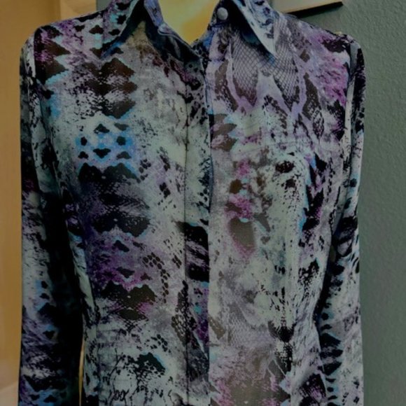 Women's Blouse Sz L. Blue/Purple/Black Snake-like print. Button down. 100% Rayon - Picture 1 of 7
